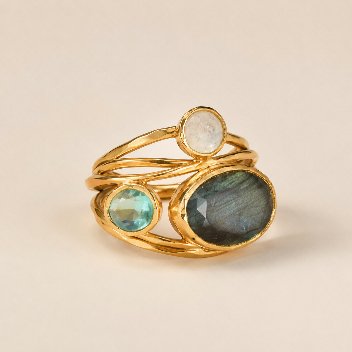 Miranda – Vintage Ring mit blauem Edelstein