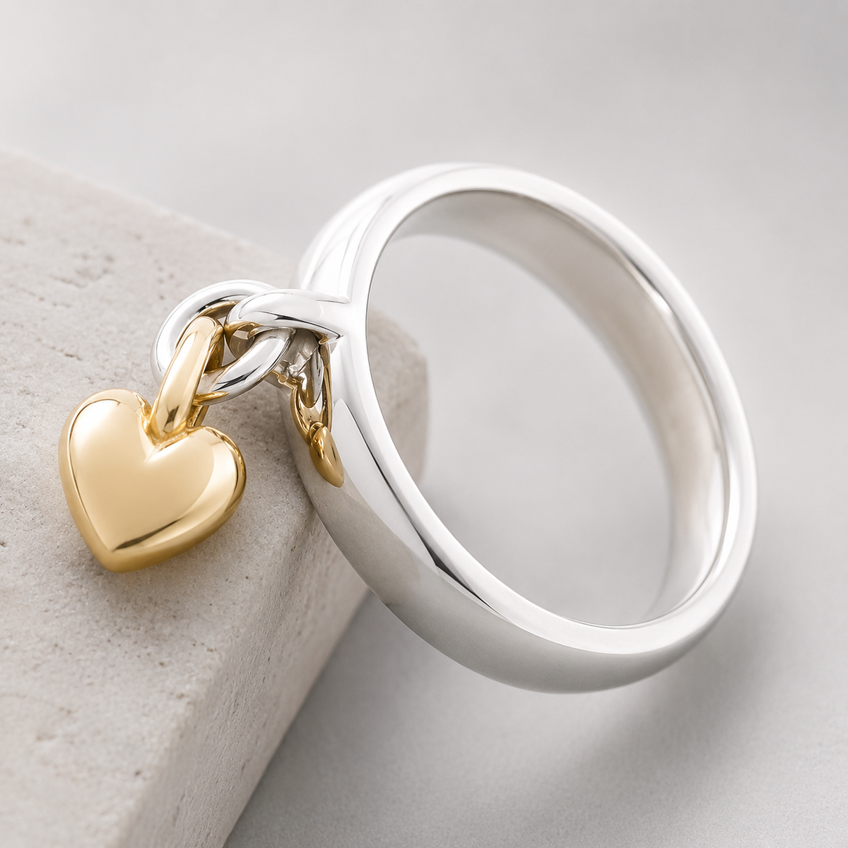 Maelie – Silberring mit beweglichem Herzen im Retro-Stil