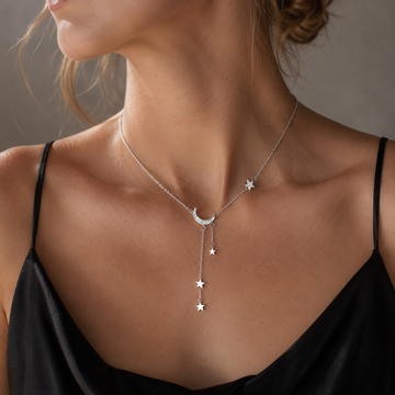 Lunara – Halskette in Silber mit Mond und Sternen
