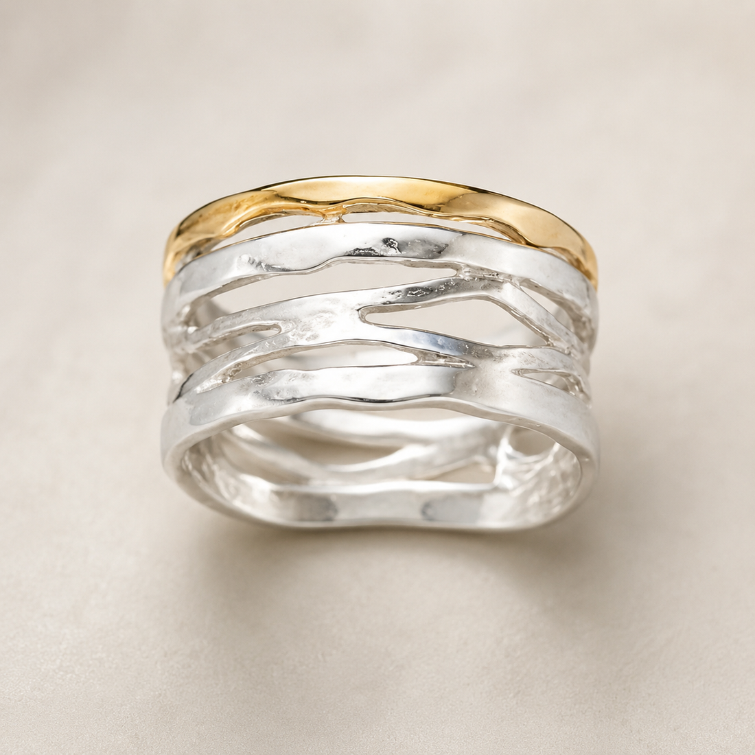 Calista – Bicolor Vintage-Ring im minimalistischen Stil
