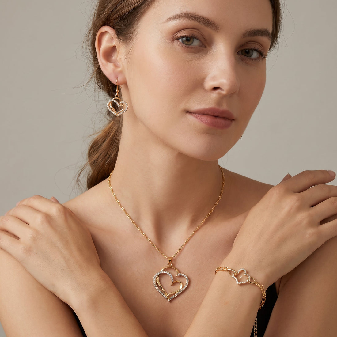 Celia – Elegantes Schmuckset mit Halskette und Ohrringen in Gold