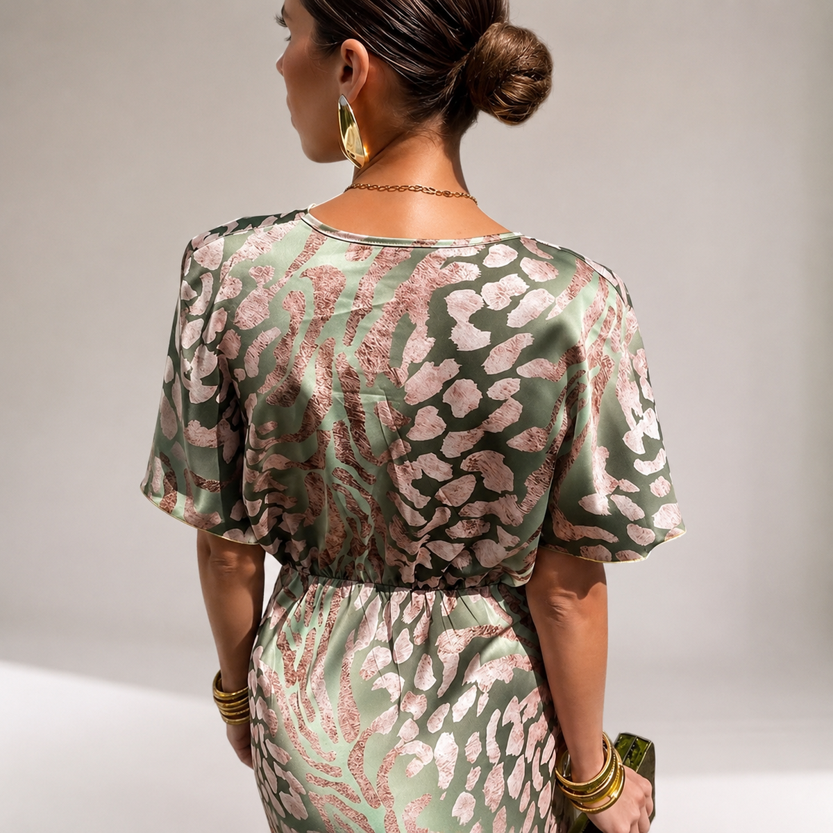 Teodora - Elegantes Maxikleid mit V-Ausschnitt für Damen