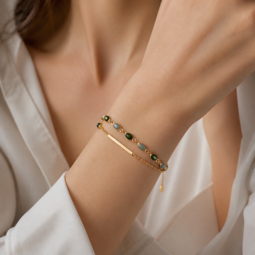 Manon – Armband mit grünem Stein in Gold