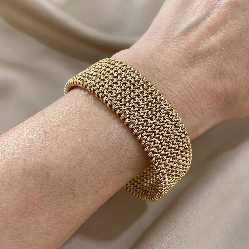 Raya – Armband aus Titanstahl mit eingraviertem Kabel