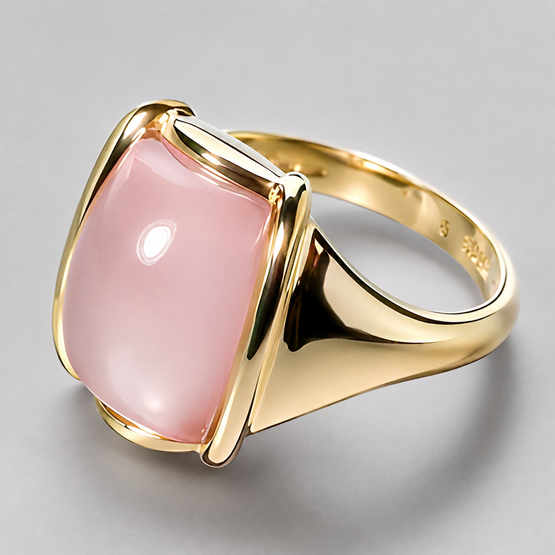Sophia – Vintage-Ring in Roségold mit quadratischem Muster