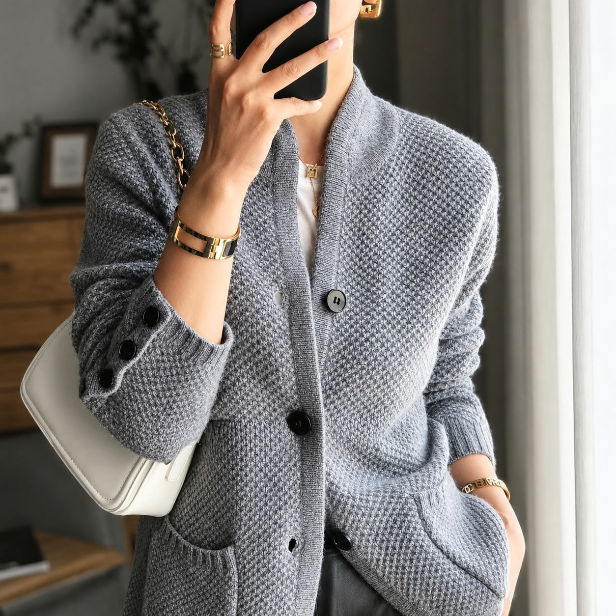 Edda - Weicher Cardigan mit Knöpfen