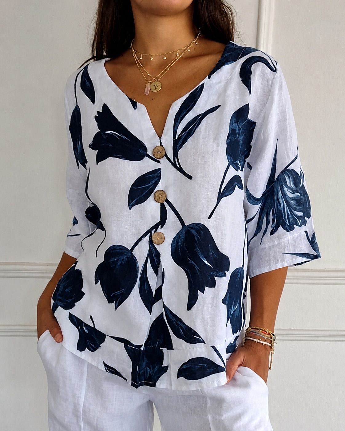Chiara - Stilvolle Blumenbluse