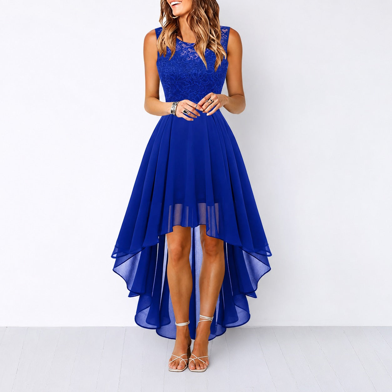 Airish - Beeindruckendes asymmetrisches Kleid
