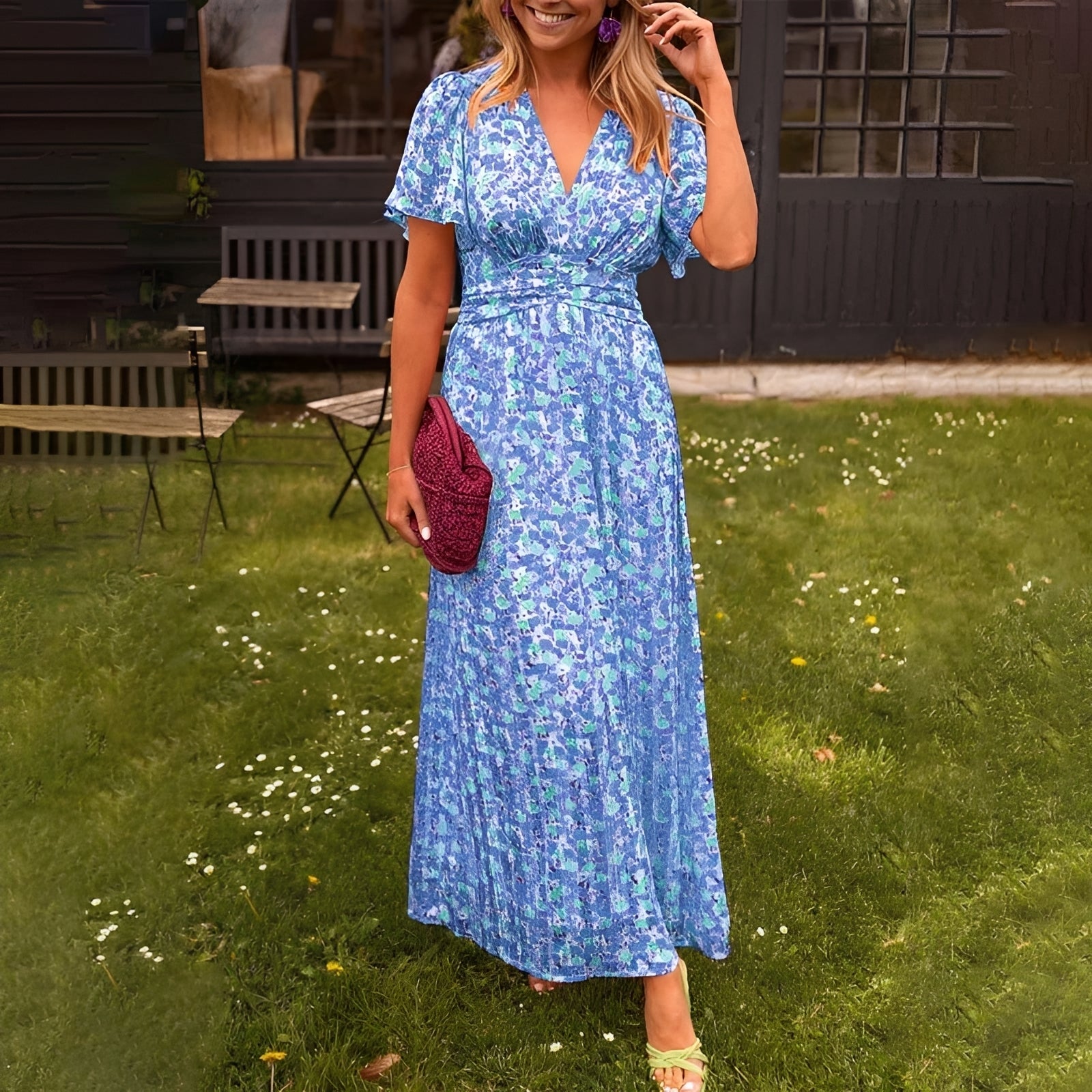 Ophelia - Stilvolles Kleid mit V-Ausschnitt
