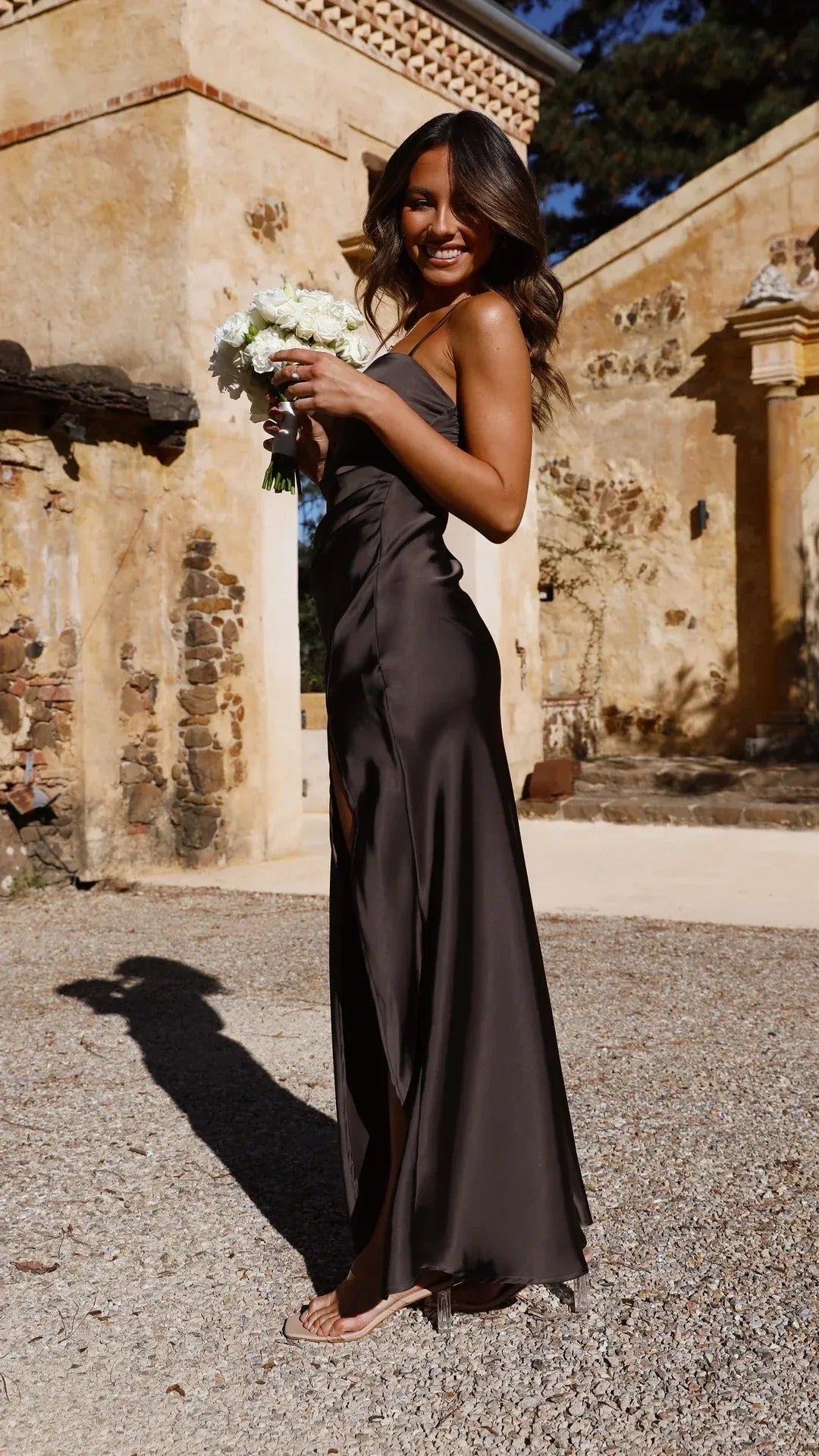 Asha - Stilvolles Maxikleid mit Schlitz an der Seite