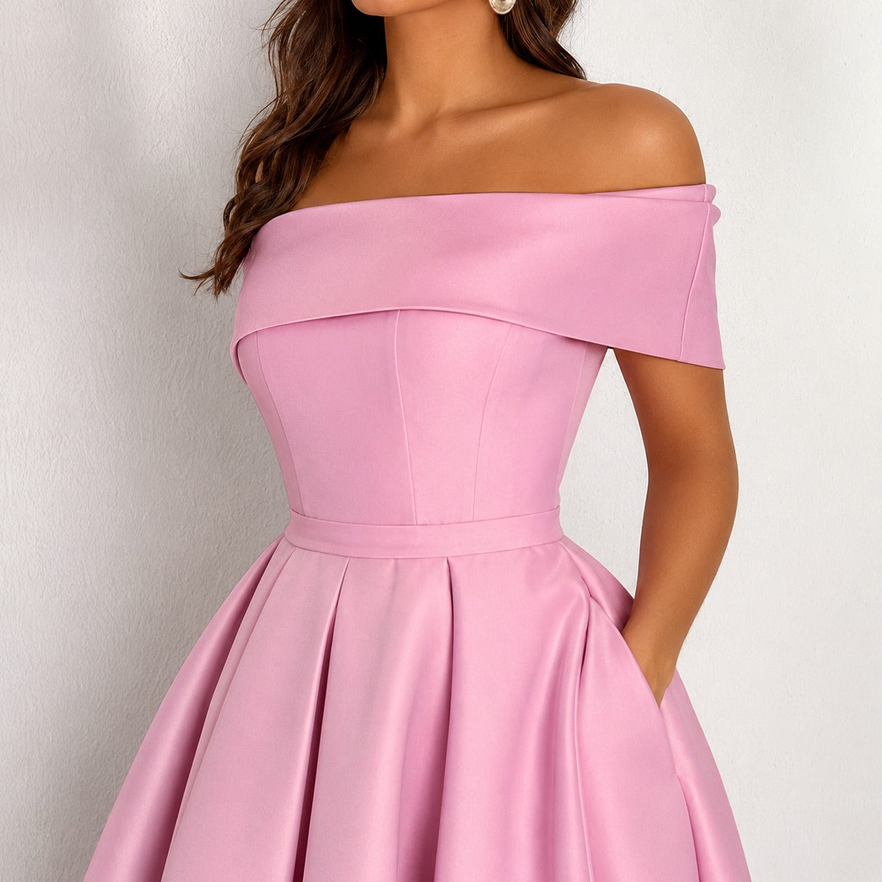 Erika - Stilvolles Kleid mit freien Schultern