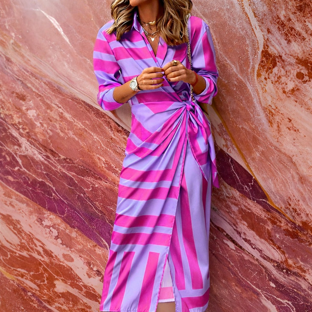 Aliza - Elegantes Kleid mit Streifen im Wickelstil
