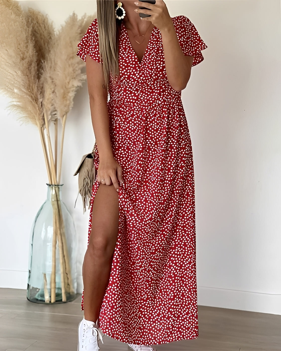 Tina - Stilvolles Kleid mit Schlitz