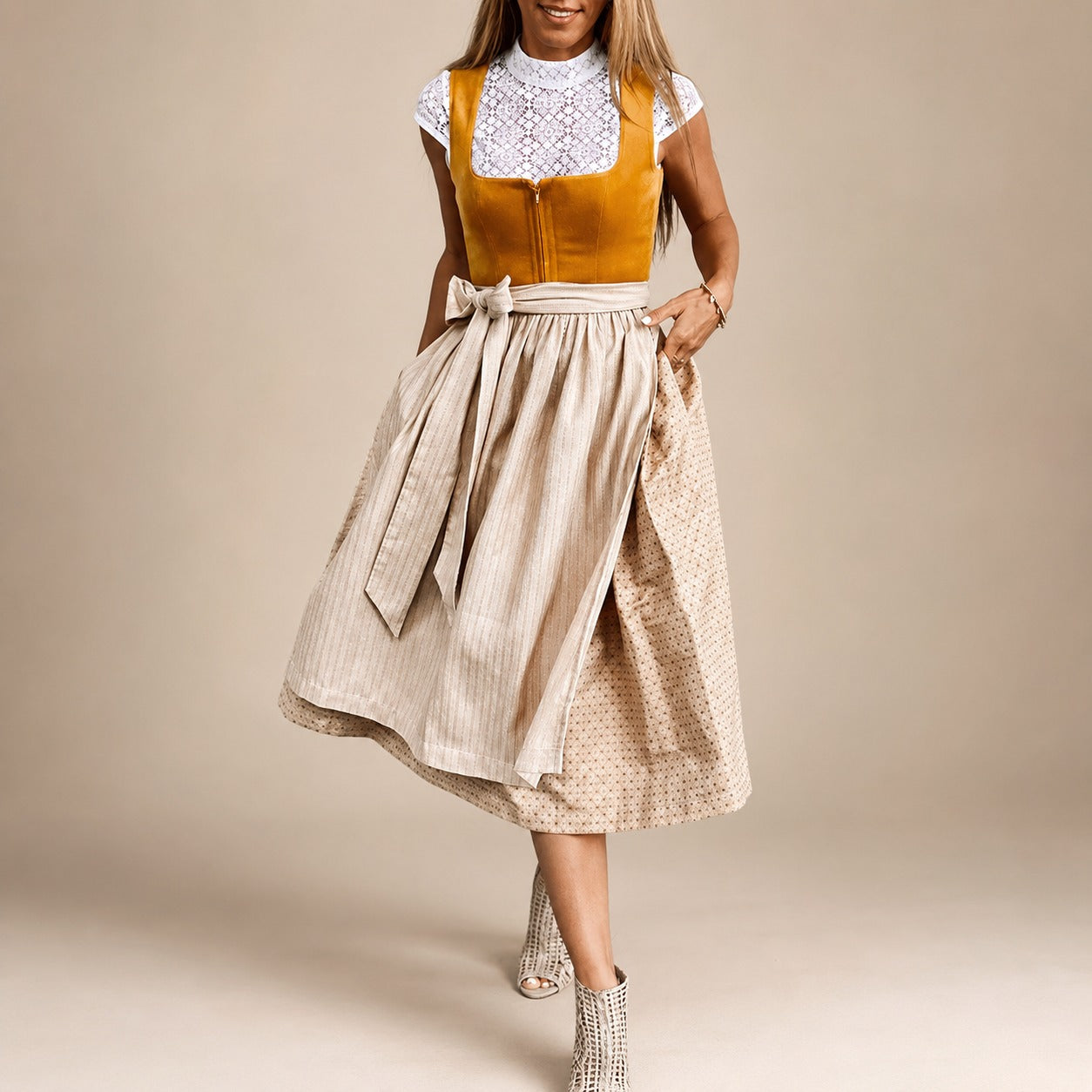 Jazmine - Klassisches Oktoberfestkleid mit kurzen Ärmeln