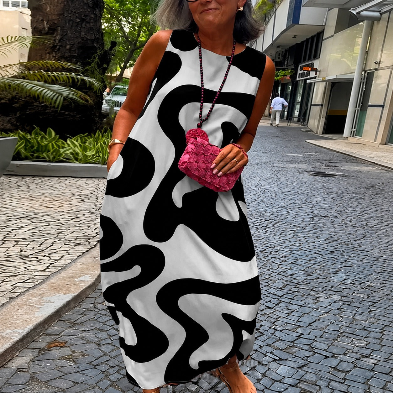 Taylor - Elegantes ärmelloses Kleid mit geometrischem Design