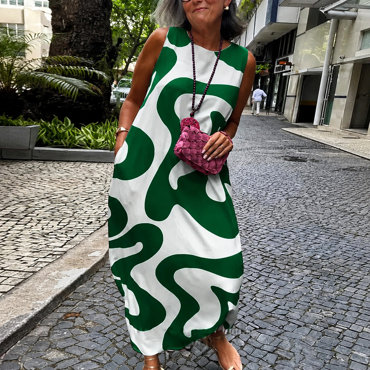 Taylor - Elegantes ärmelloses Kleid mit geometrischem Design