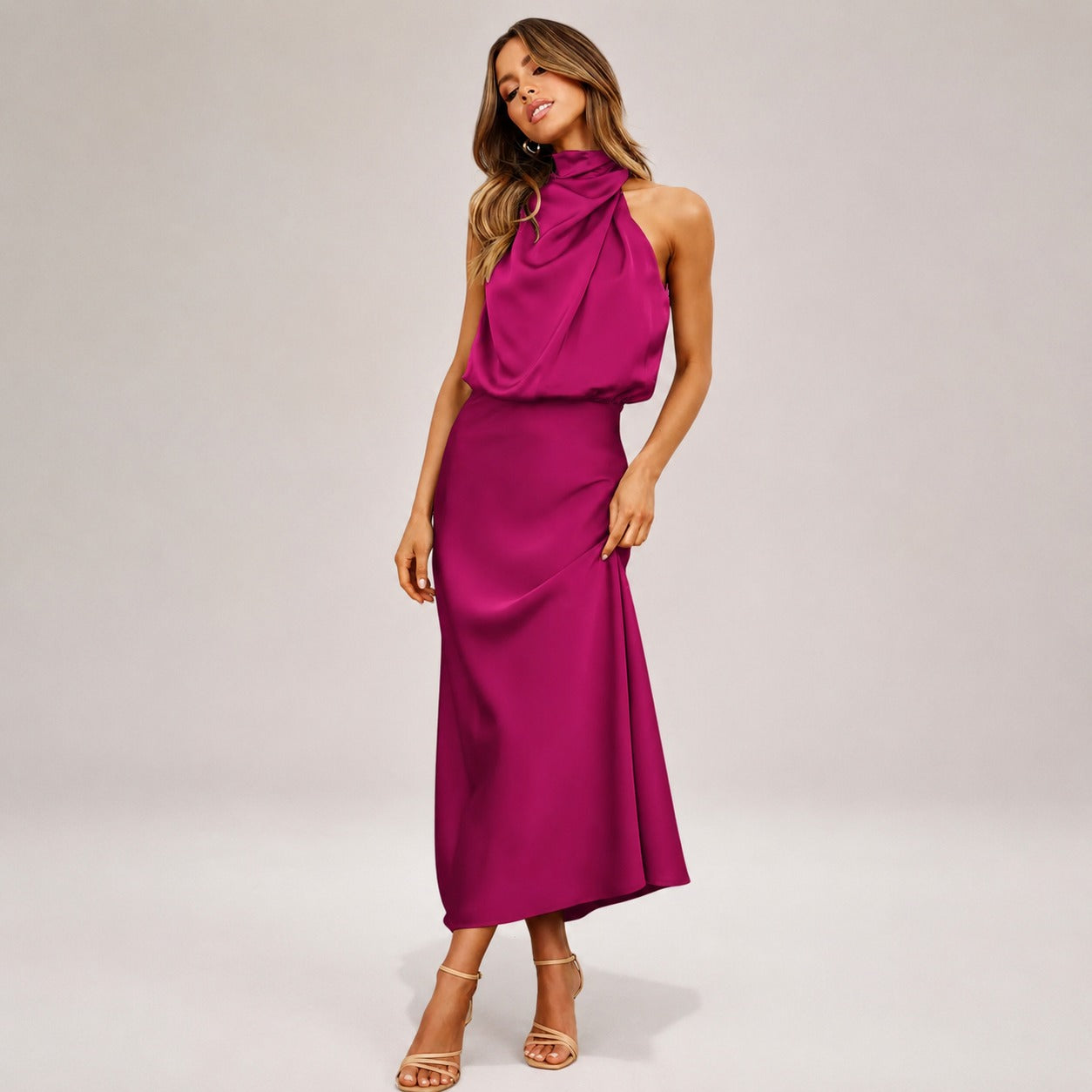 Lillie - Elegantes Kleid mit Neckholder-Ausschnitt