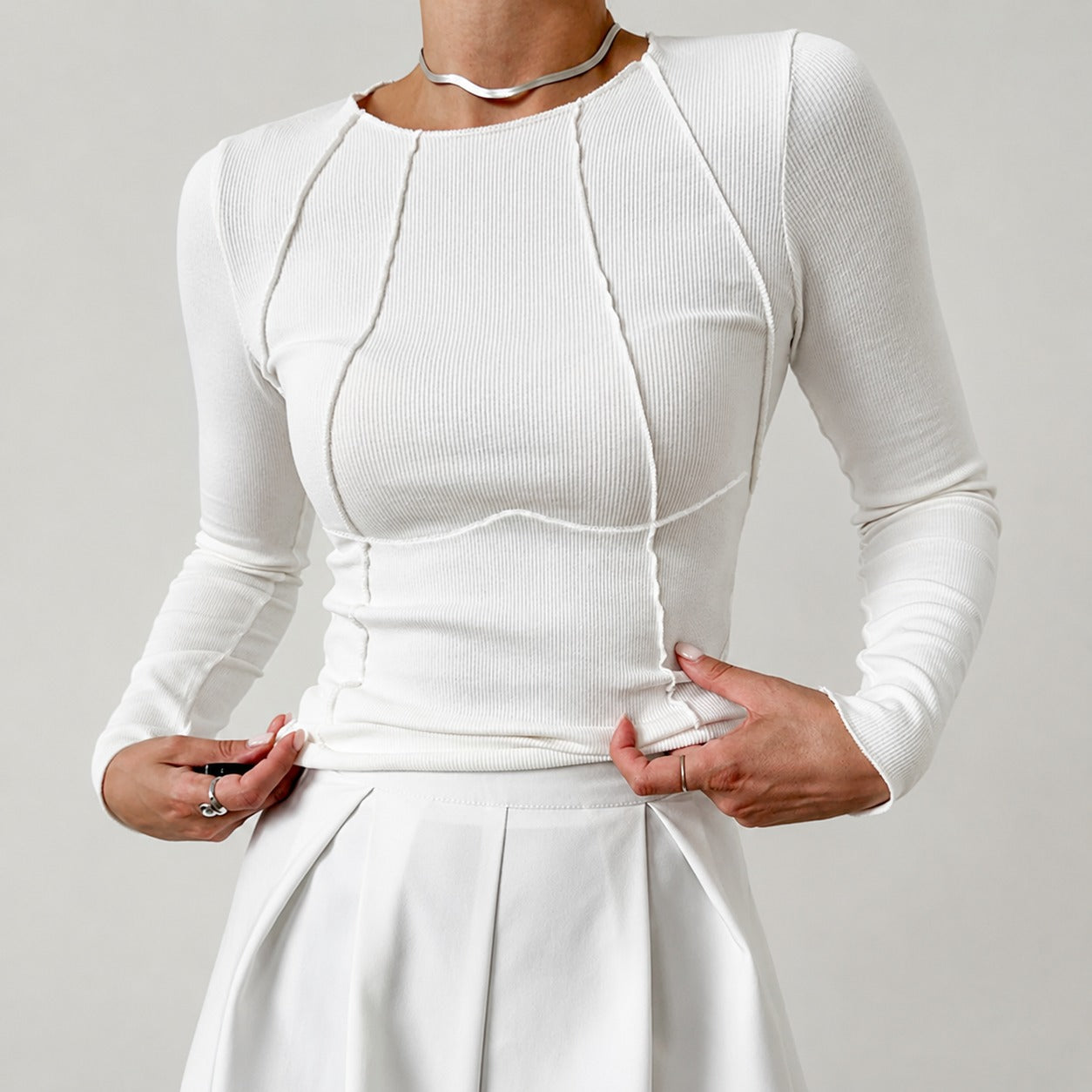 Leonie - Elegantes Langarmshirt mit Paspel-Details
