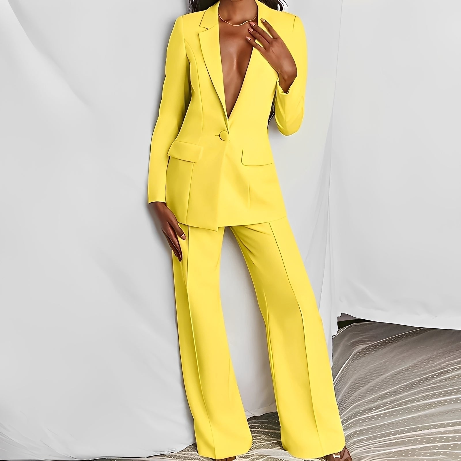 Lara - Stilvolles Damen-Ensemble mit Blazer und Hose