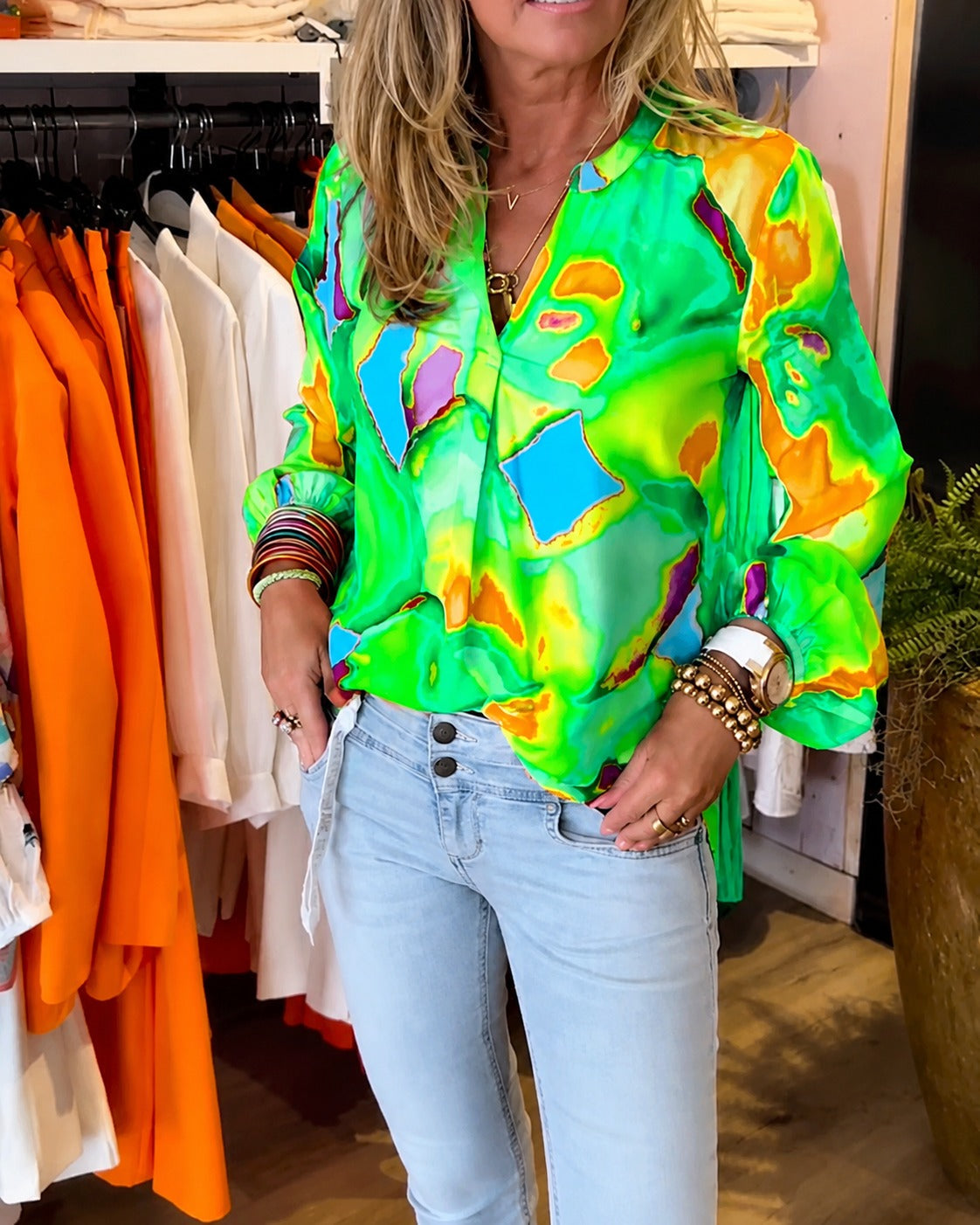 Daisie - Farbenfrohe Bluse mit langen Ärmeln
