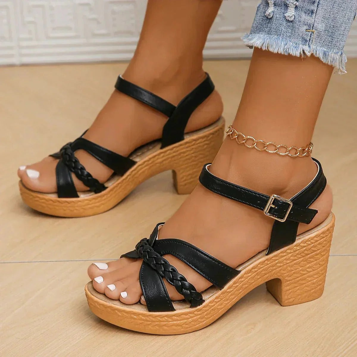 Ffion - Trendige, solide Sandalen