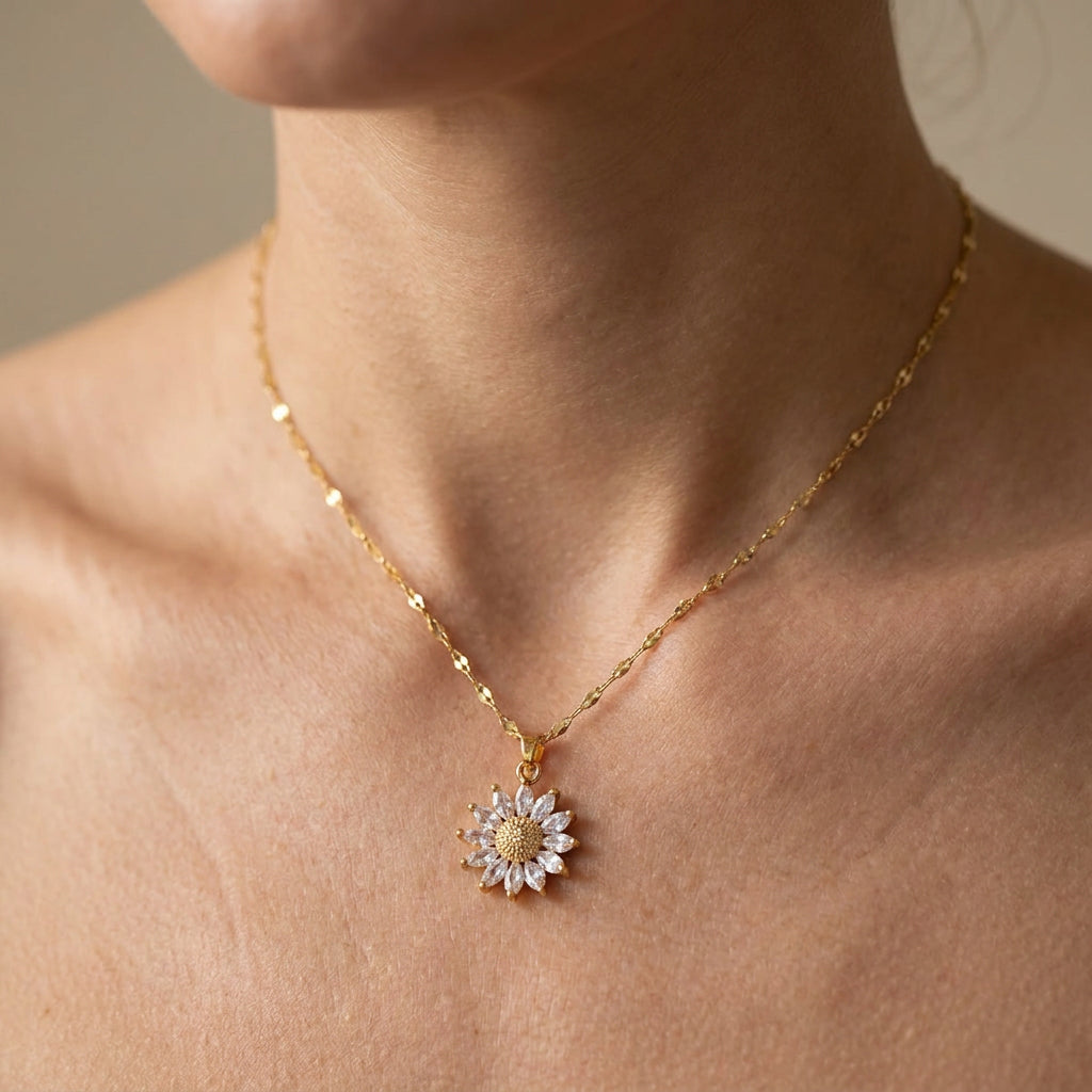 Manon – Strahlende Sonnenblumen-Halskette in Gold