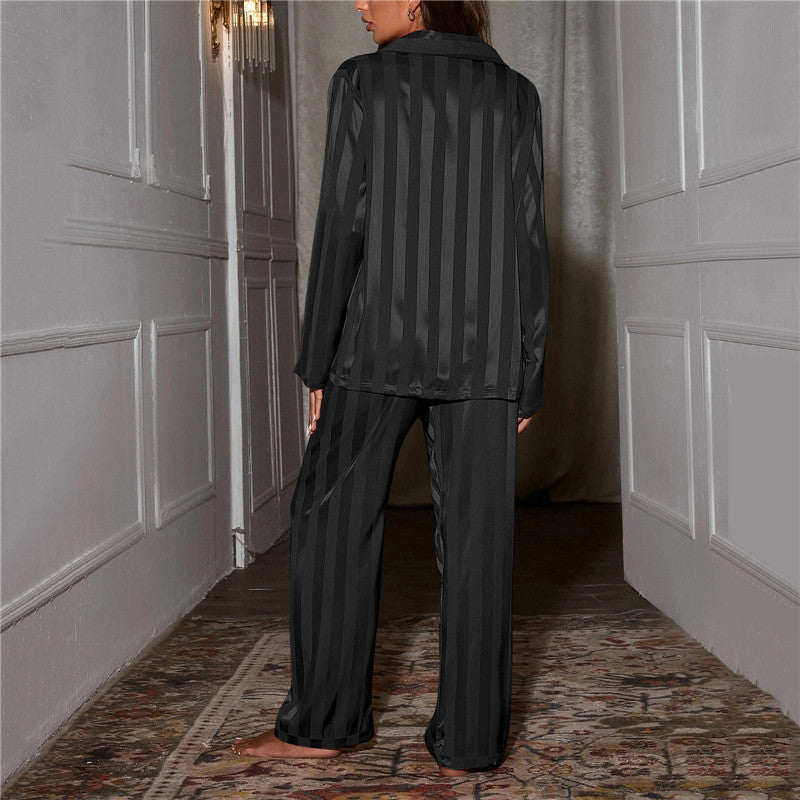 Eleganter Damen-Schlafanzug aus weichem Material