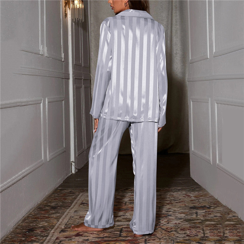 Eleganter Damen-Schlafanzug aus weichem Material