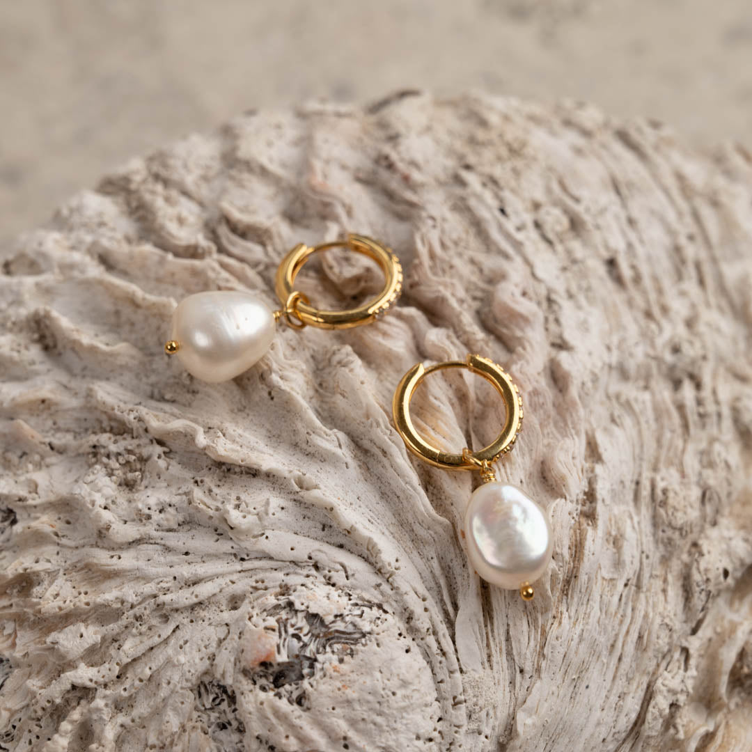 Ohrringe mit Zirkonia-Perlen - Goldene Zirkonia-Kugeln