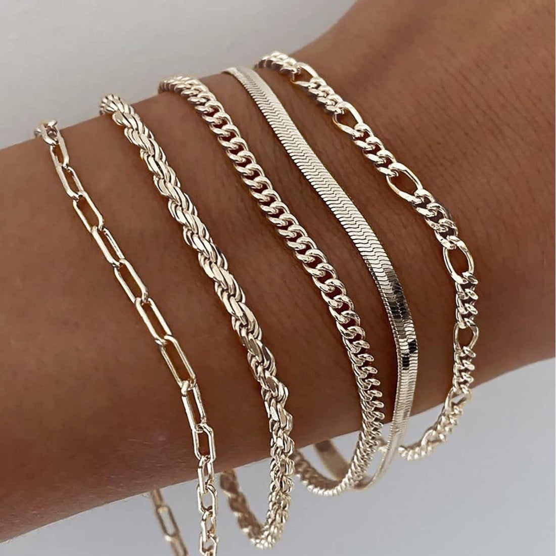 Elara – Set aus einfachen Armbändern für Frauen