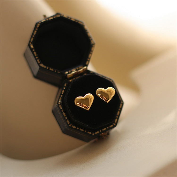 Mila – Herzohrringe in Gold