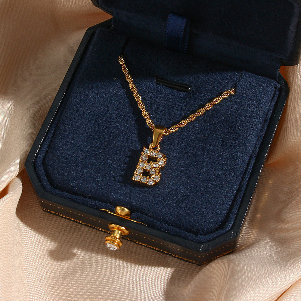 Maeve - Kette mit Initialen und Diamanten