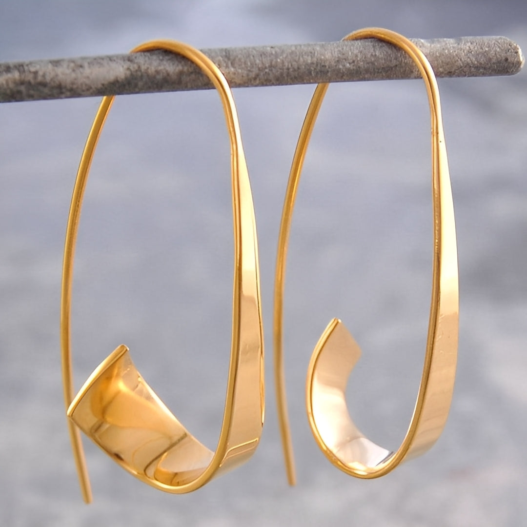 Clea – Zeitlose Ohrringe in Gold und Silber