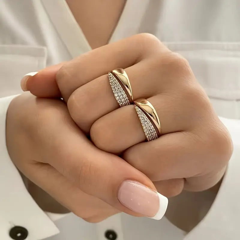 Emiko – Gelber Goldring mit funkelnden Steinen