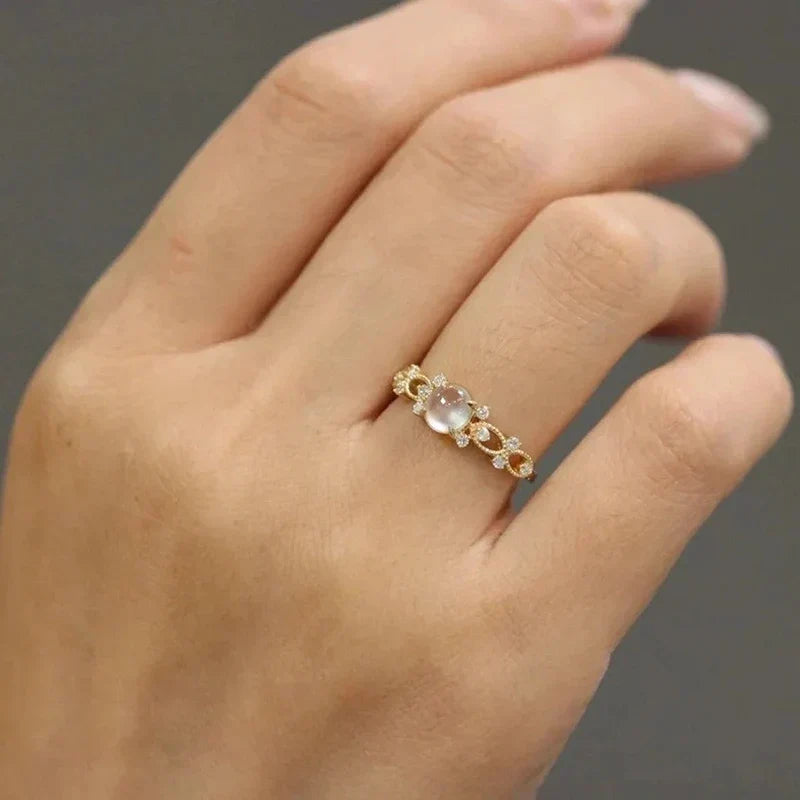 Sienna – Handgefertigter Ring mit Mondstein