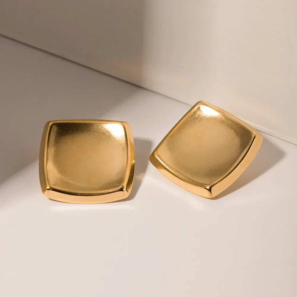 Poppy - Quadratische goldene Ohrringe