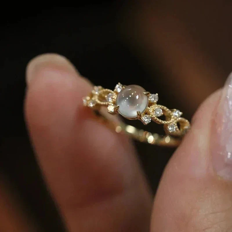 Sienna – Handgefertigter Ring mit Mondstein