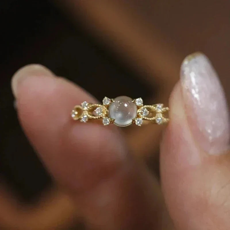 Sienna – Handgefertigter Ring mit Mondstein