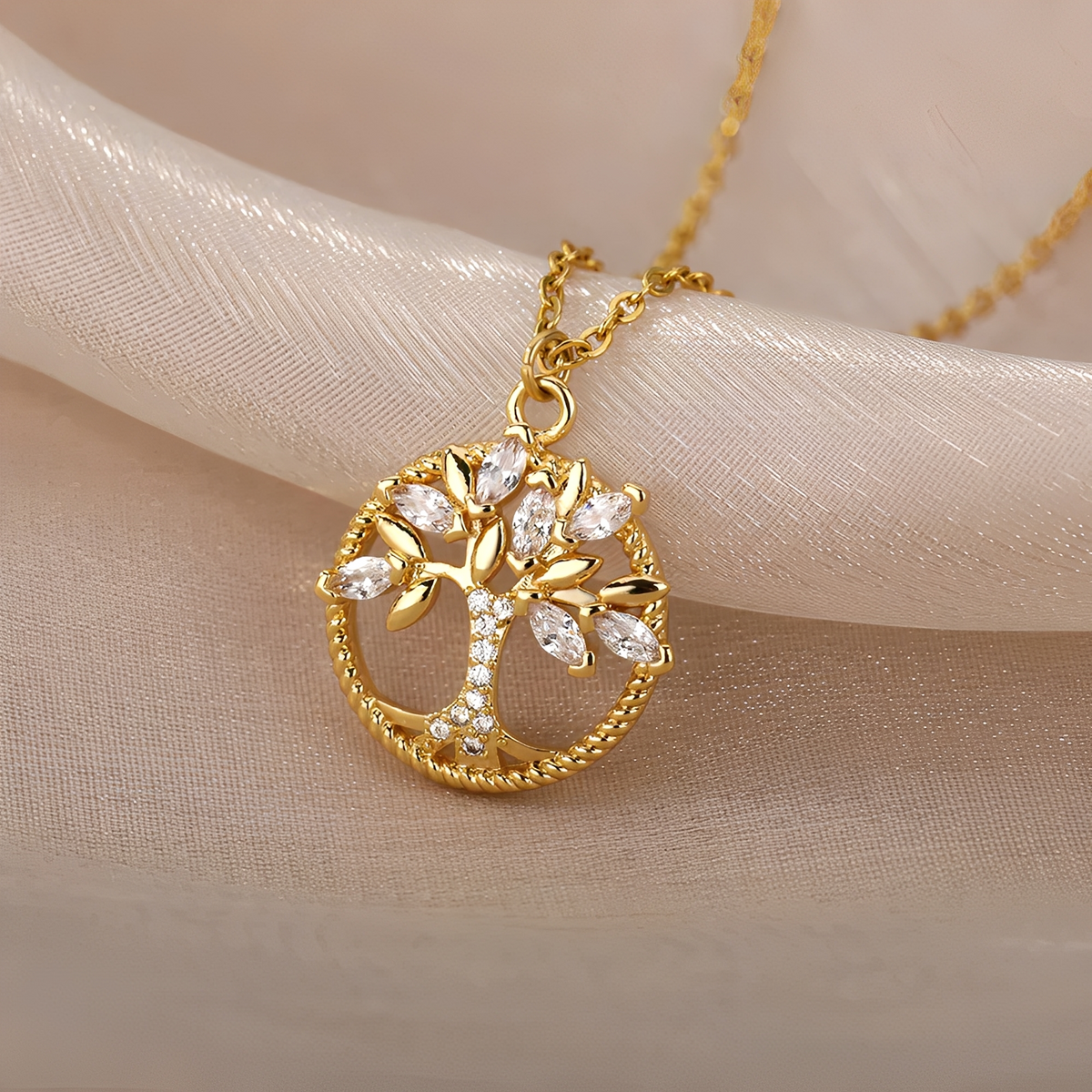 Toshi – Lebensbaum-Halskette in Gold mit Zirkonia