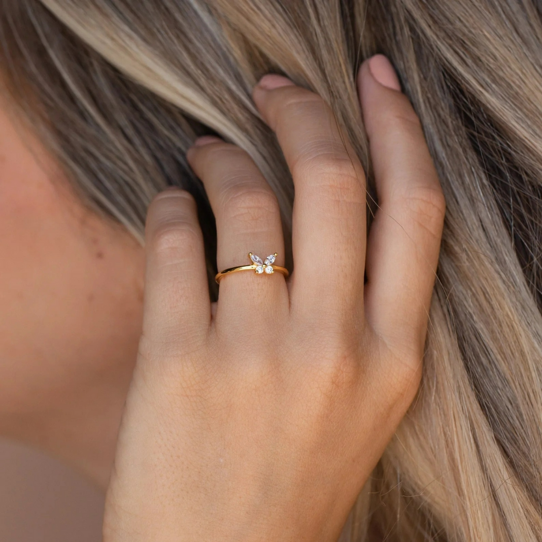 Schmetterlingsring mit Diamanten - Elegantes Design