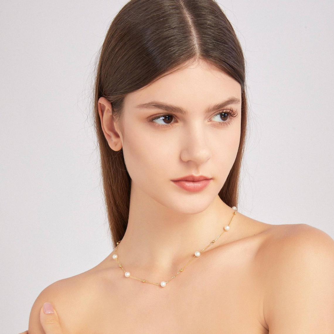 Kette mit Gold und Perlen - abwechselnd Perlen und goldene Glieder