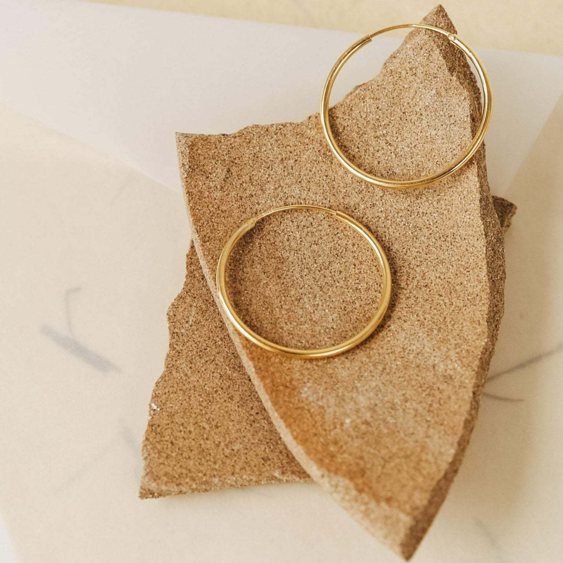 Leichte Ringe - Ohrringe in Gold und Silber (Set von 4)