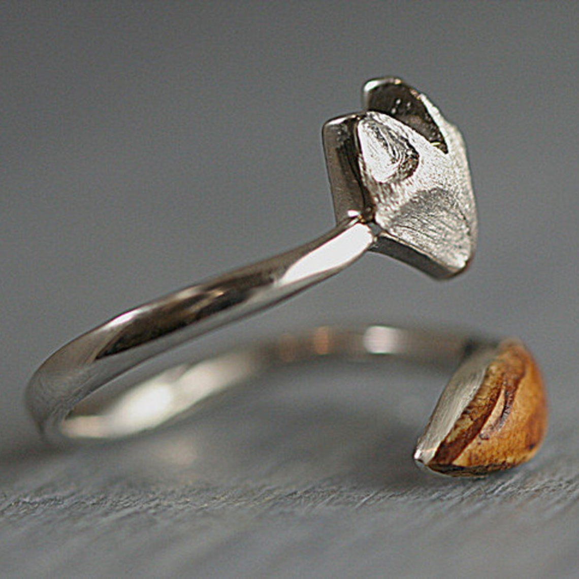 Einstellbarer Holzring - Ring mit Fuchs-Gesicht in Silber