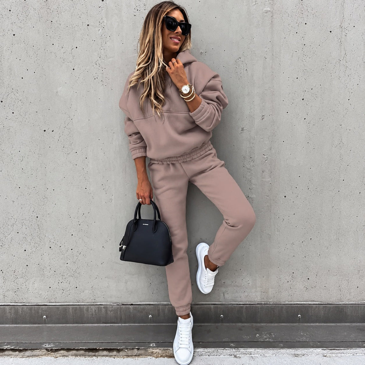 Alisha - Sweatshirt mit langen Ärmeln und Hosen Set