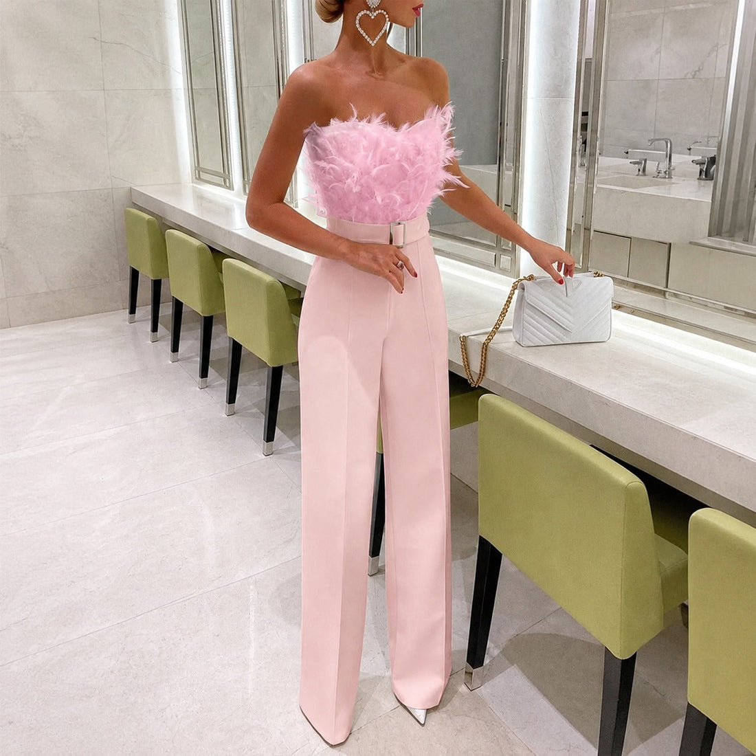 Frola - Modernes Jumpsuit mit schulterfreiem Oberteil