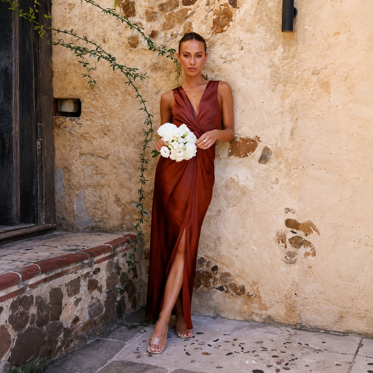 Elaine - Elegantes Abendkleid ärmellos mit offenem Rücken