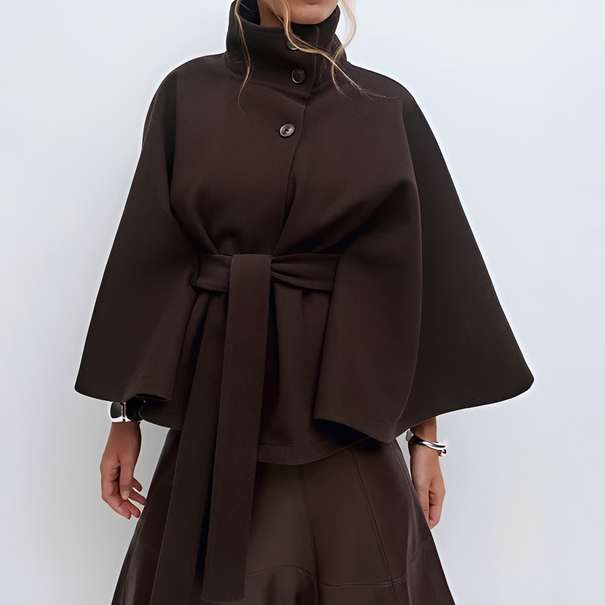 Ginabelle - Elegante und kuschelige Gürteljacke