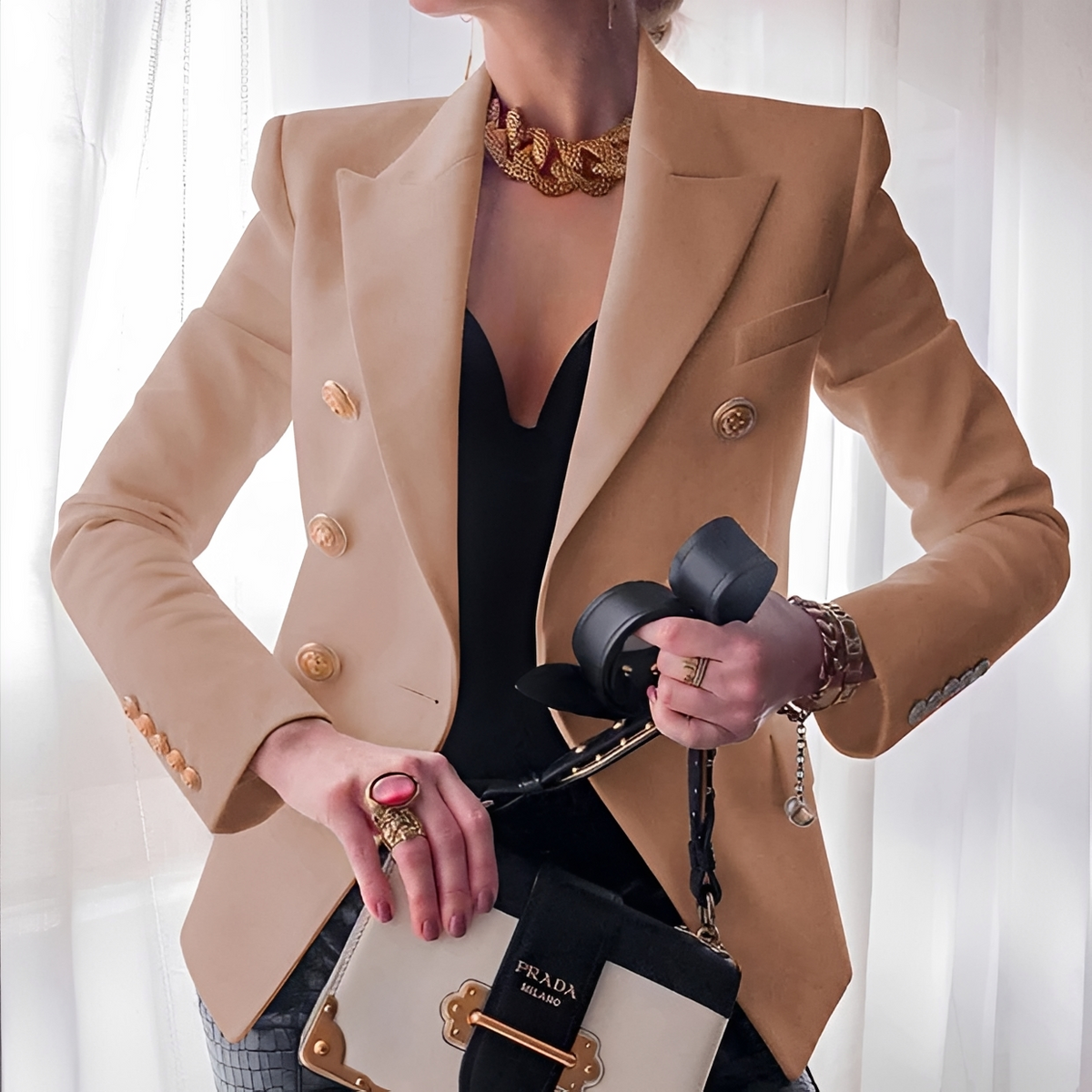 Elesa - Eleganter und schicker Blazer