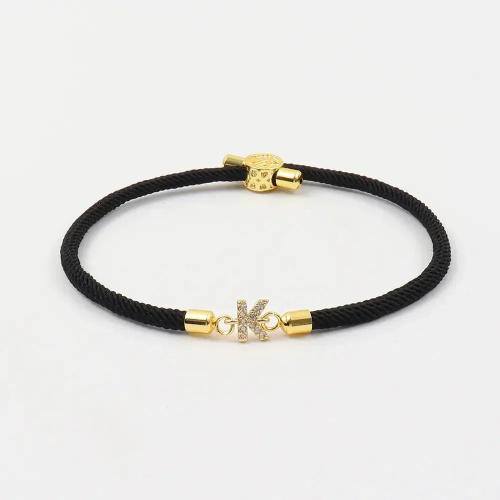Calla – Flexibles Armband mit eingraviertem Anfangsbuchstaben