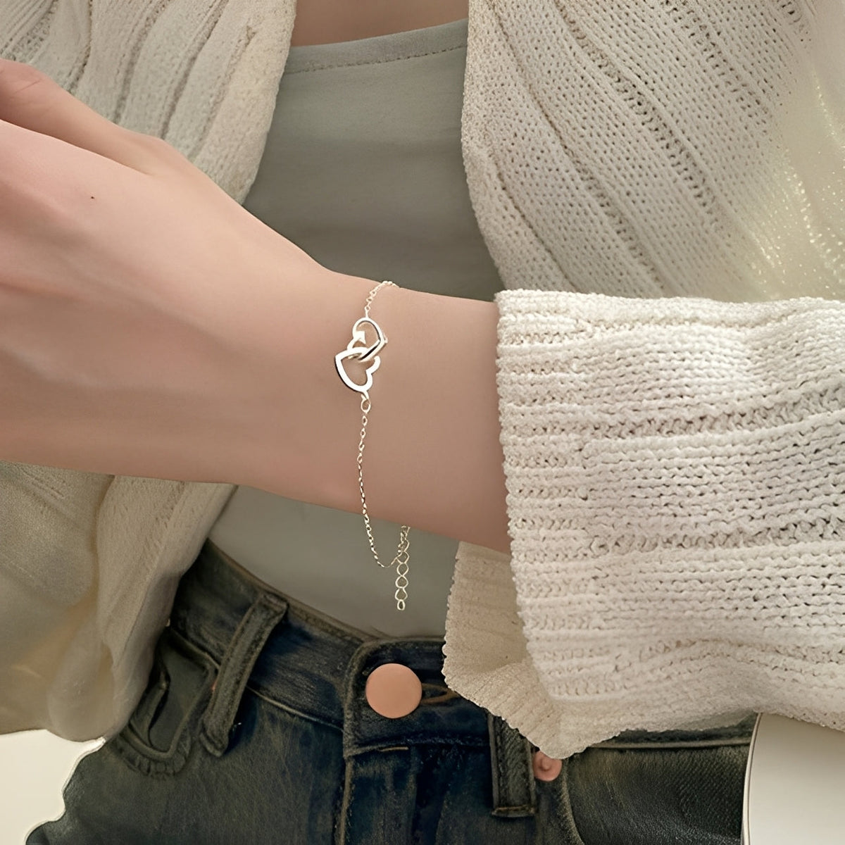 Amara – Armreif mit doppeltem Herzsymbol